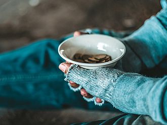 Млад мъж спаси бездомник в Габрово, вече има подслон