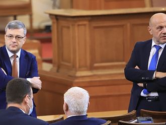 Биков: С новият проект Радев разчиства част от протестните партии, ще ги постави на ръба на оцеляването