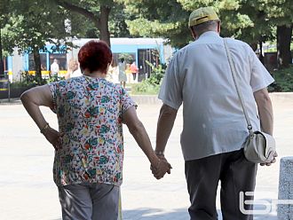 НОИ преизчислява по служебен ред стотици хиляди пенсии