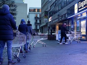 Германия вече няма да плаща карантина за неваксинирани работници