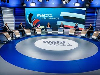 Милионери в Германия местят активи в Швейцария преди изборите в неделя