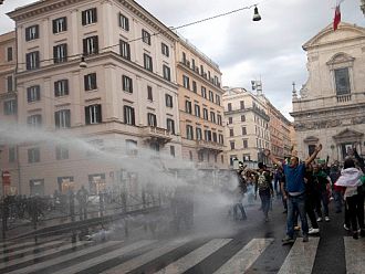 В Милано и Рим се проведоха протести срещу