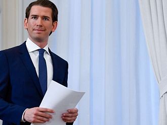 Курц подаде оставка като канцлер