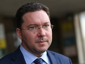 Даниел Митов: Румен Радев не може да управлява кризи