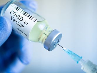 Показаха българската ваксина срещу Covid-19
