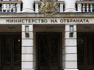 Арестуваха двама военни за шпионаж в полза на Русия