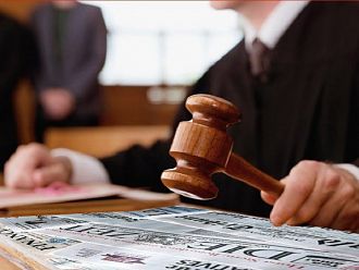 Обвинените в шпионаж за Русия остават в ареста