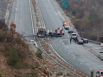 Възстановено е движението по участък от АМ „Струма“