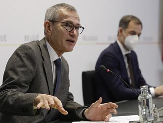 Белгия регистрира първи случай в Европа на новия вариант на COVID-19