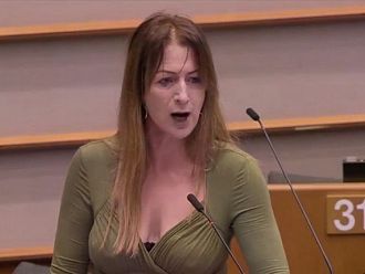 Евродепутат: Затегнете контрола на българите, спрете им парите!