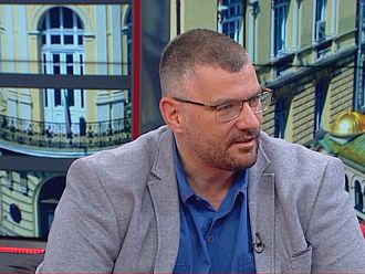 Проф. Момеков: Честотата на странични реакции от ваксините е много малка