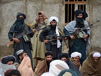 Има вероятност талибаните да поемат контрола в Афганистан, според Американското разузнаване