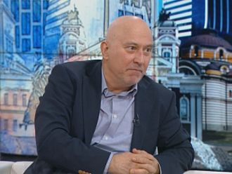 Математик: 3 млн. трябва да са ваксинирани до лятото, за да се намали силата на четвъртата вълна