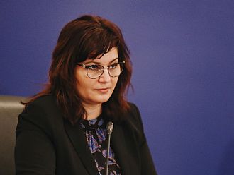 Сербезова: Не се обсъждат промени за зеления сертификат