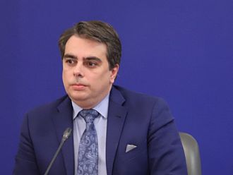 Василев предвижда 710 лв. минимална заплата